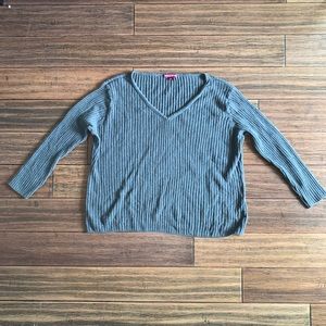 050. Jessica London Grey Sweater Top